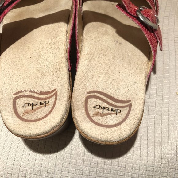 Dansko coral red leather wedge clog sandals, 8.5 - Picture 4 of 11